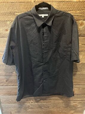 Perry Ellis Black Short-Sleeve Button-Down Shirt